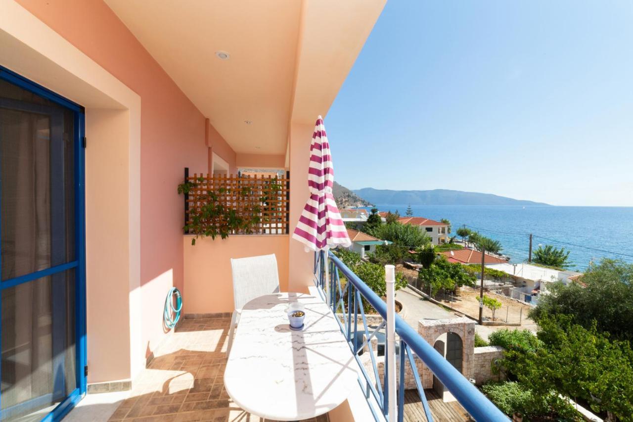 Natassa Apartments Αγία Ευφημία Εξωτερικό φωτογραφία
