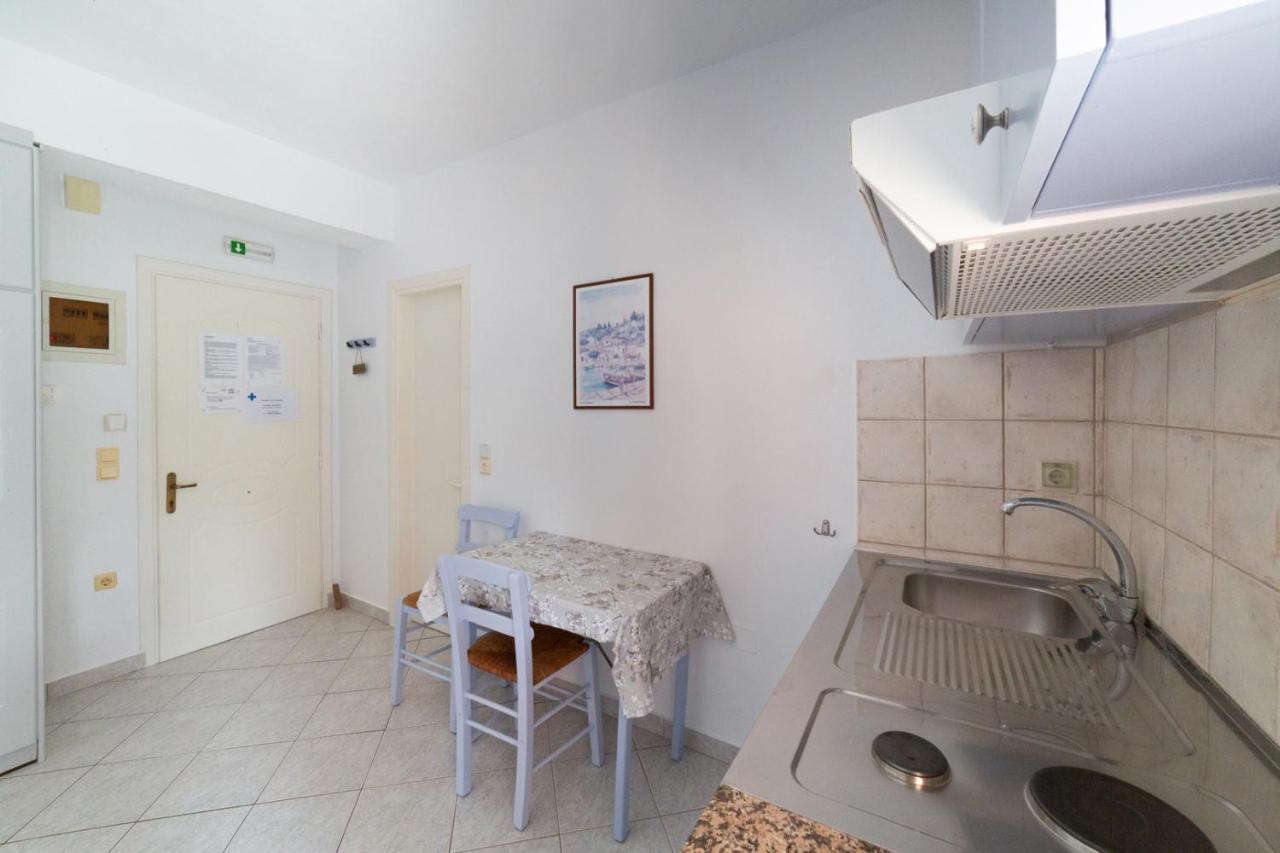 Natassa Apartments Αγία Ευφημία Εξωτερικό φωτογραφία