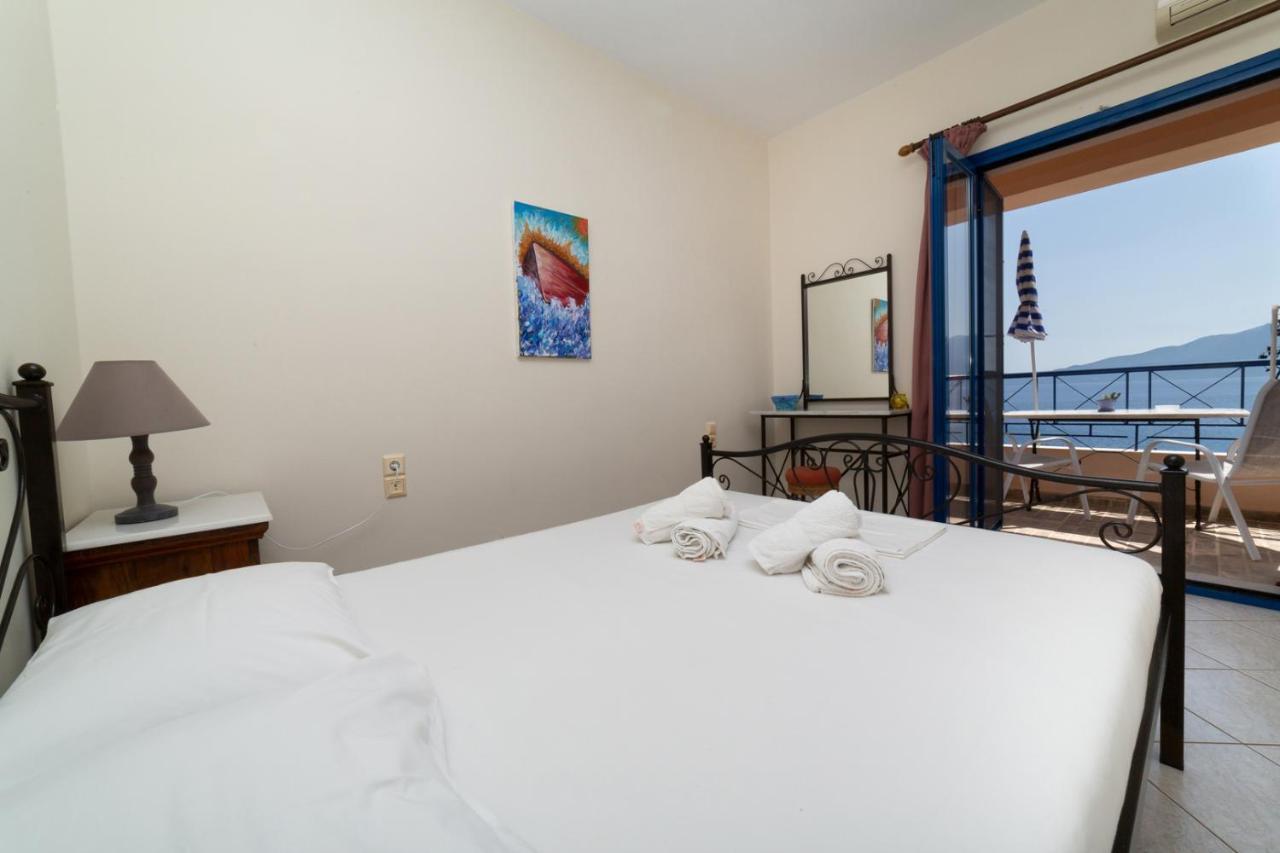 Natassa Apartments Αγία Ευφημία Εξωτερικό φωτογραφία